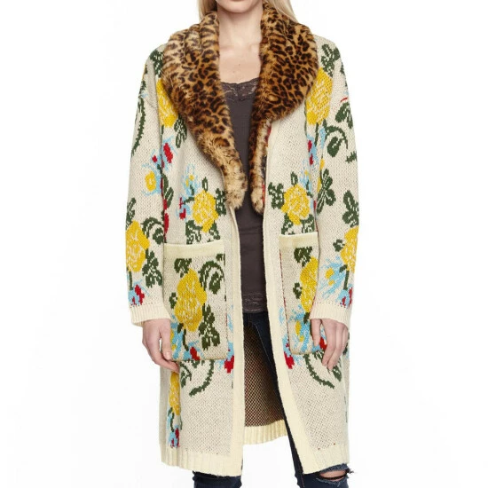 Brand new ๐ Aratta Louise And Lily Sweater ๐ฅฐ 1 Brand new ๐ Aratta Louise And Lily Sweater ๐ฅฐ